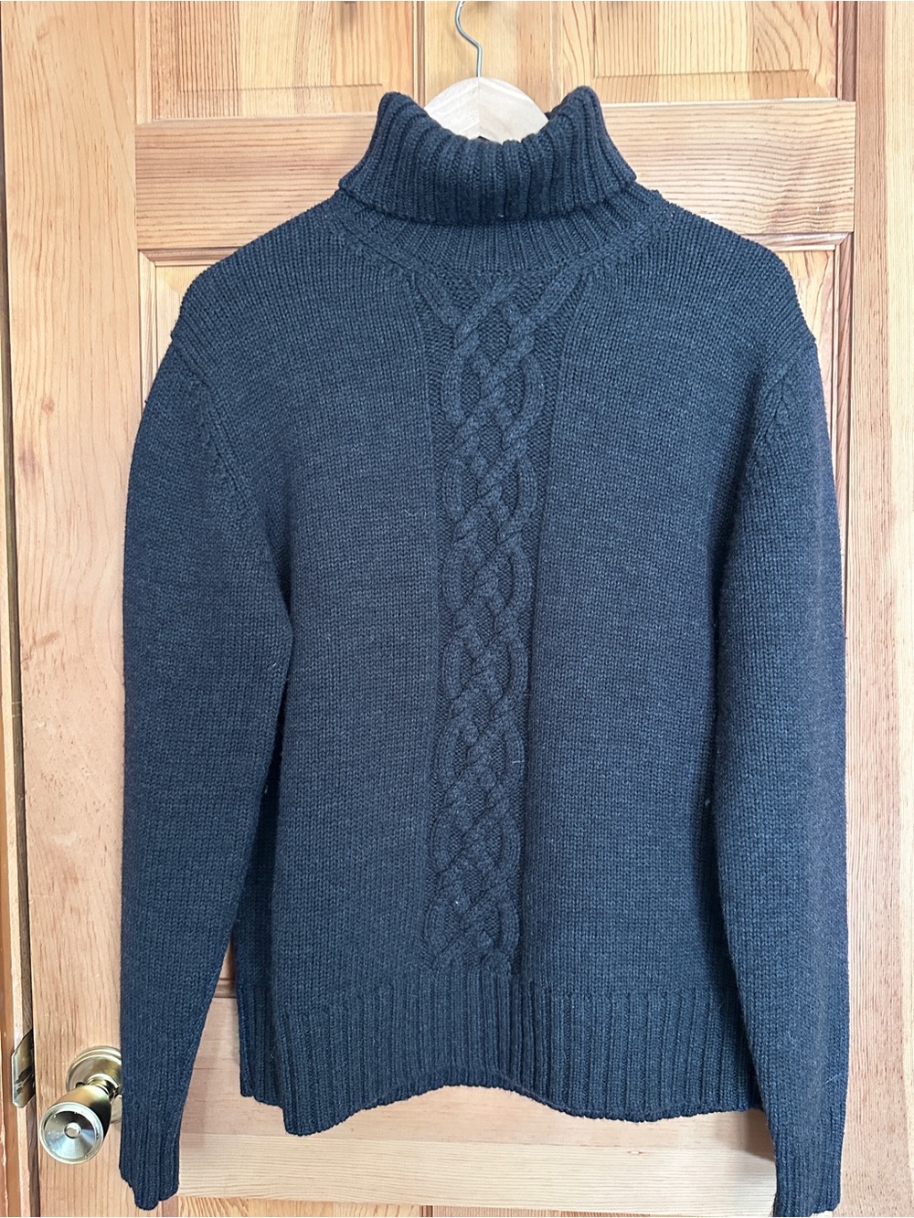 Banana Republic 100% Merino Wool Cable Charcoal/Black Turtleneck Sweater Size M